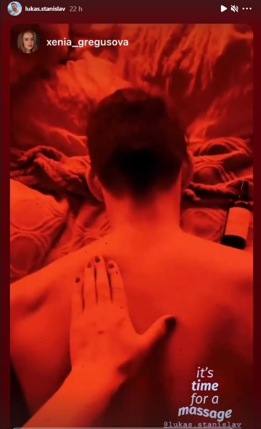 Romantická masáž pri sviečkach