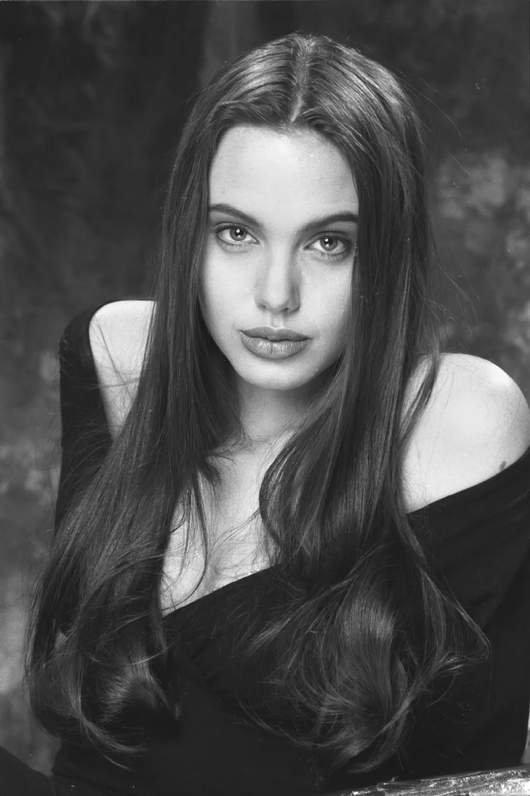 Angelina Jolie a jej premeny vzhľadu.
