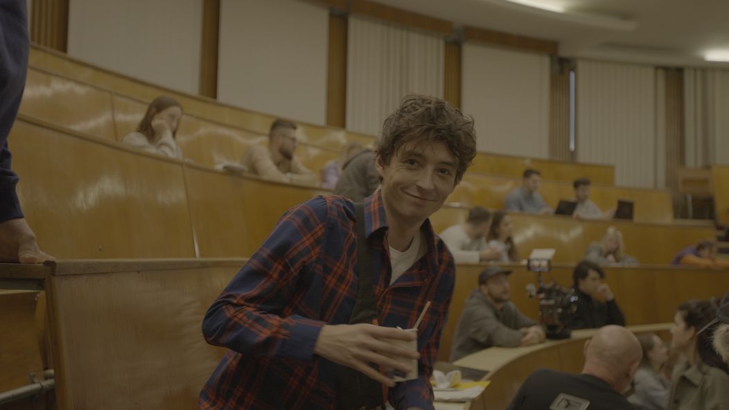 Záber z 1. epizódy minisérie Vedma