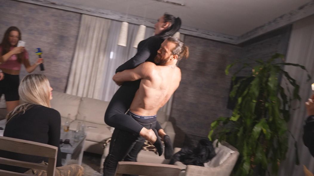 Dievčatá z Ruže pre nevestu na chate: Prekvapil ich striptér