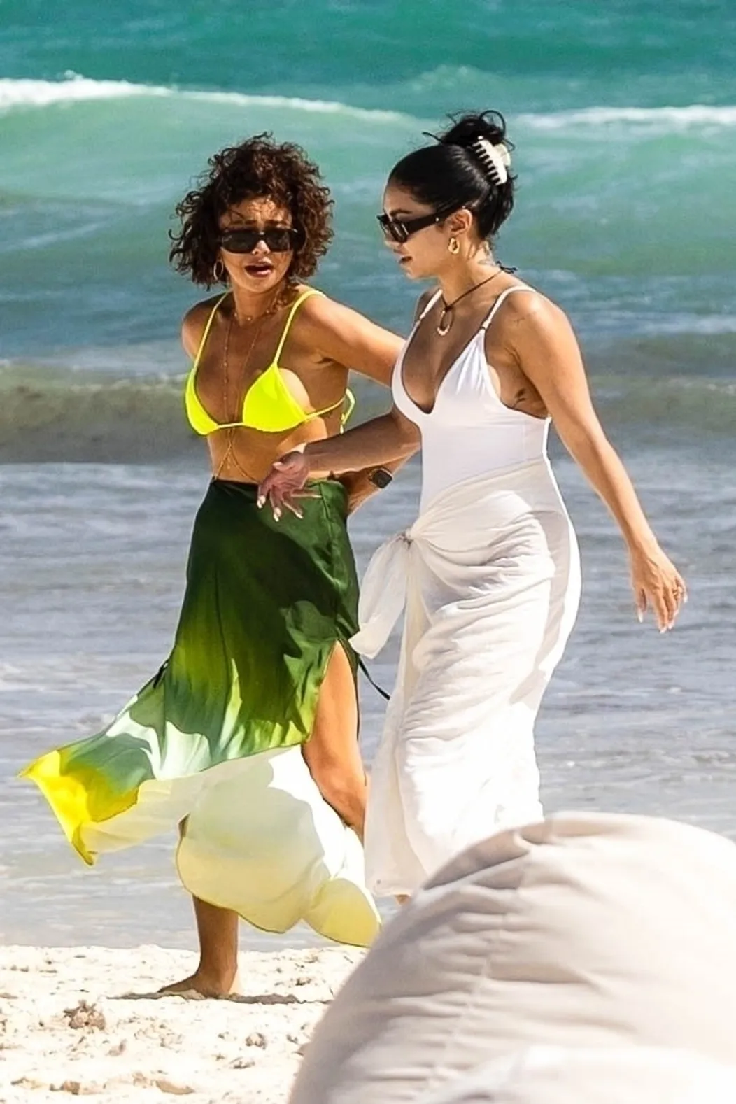 Vanessa Hudgens v Tulume