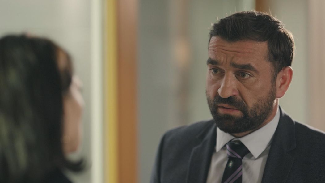 Eva a Jakub spolu po rokoch prehovoria a zistia, že sa nič nezmenilo.