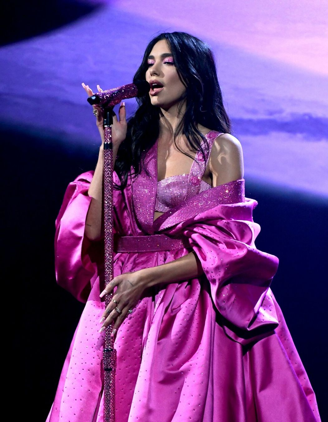 Dua Lipa vystúpila na 63. ročníku odovzdávania cien Grammy
