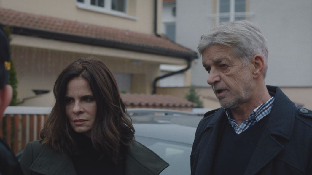 Polícia začne vyšetrovať Andrejovu vraždu. Podozrivou je aj Laura.