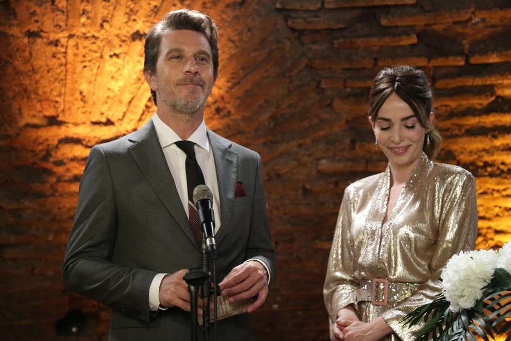 Nová postava zamieša kartami