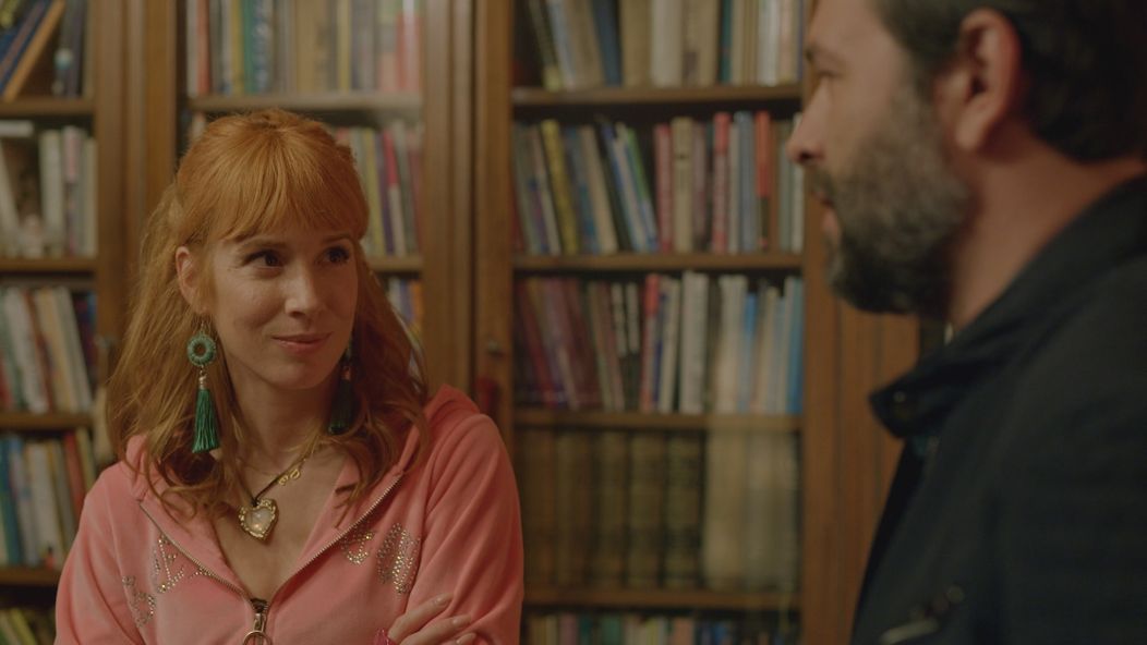 Adam (Kamil Mikulčík) sa postaral o to, aby mala Nikol (Táňa Pauhofová) prvú spomienku na nové bývanie peknú.