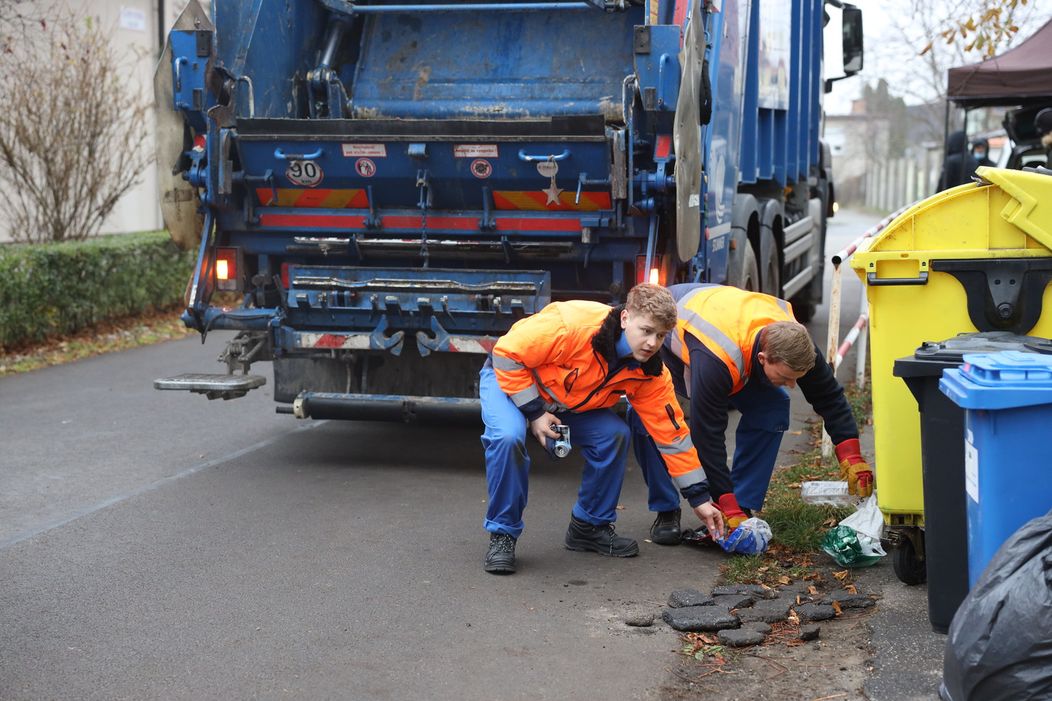 Luky (Oliver Oswald) a Sväťo (Juraj Bača)