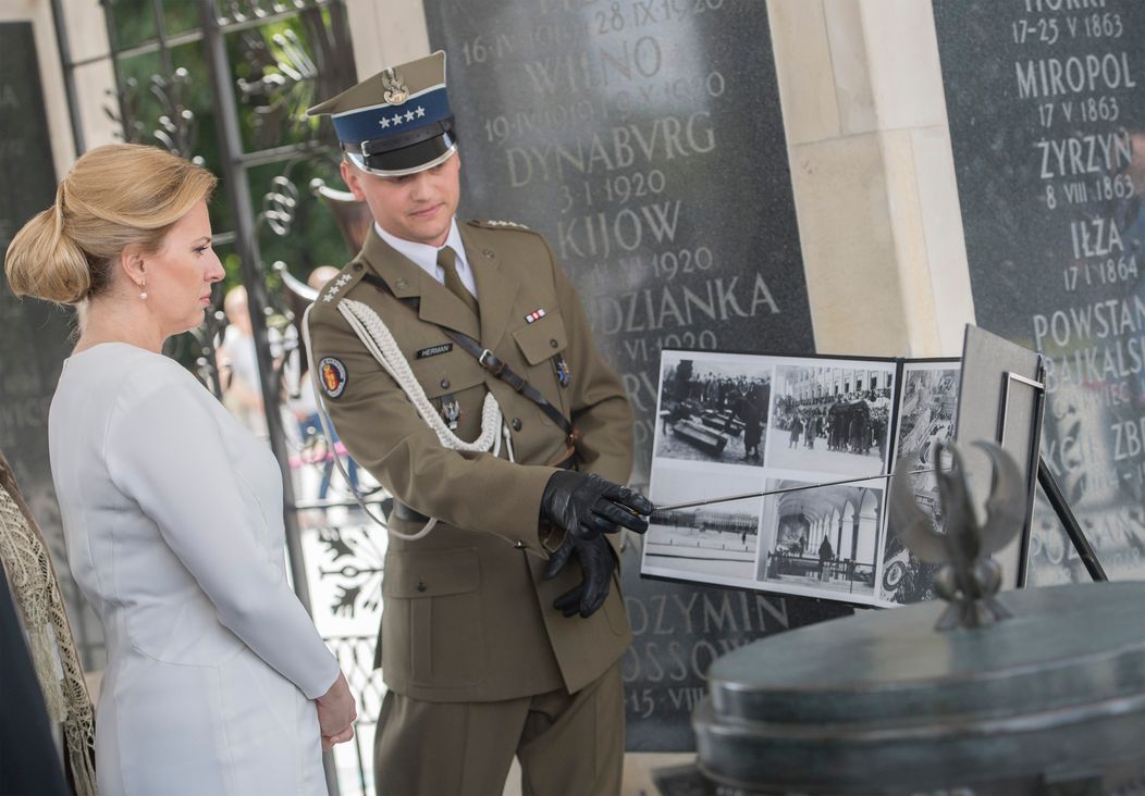 Slovenská prezidentka Zuzana Čaputová (uprostred) počas stretnutia s krajanmi v závere jej prvej návštevy Maďarska v Budapešti v