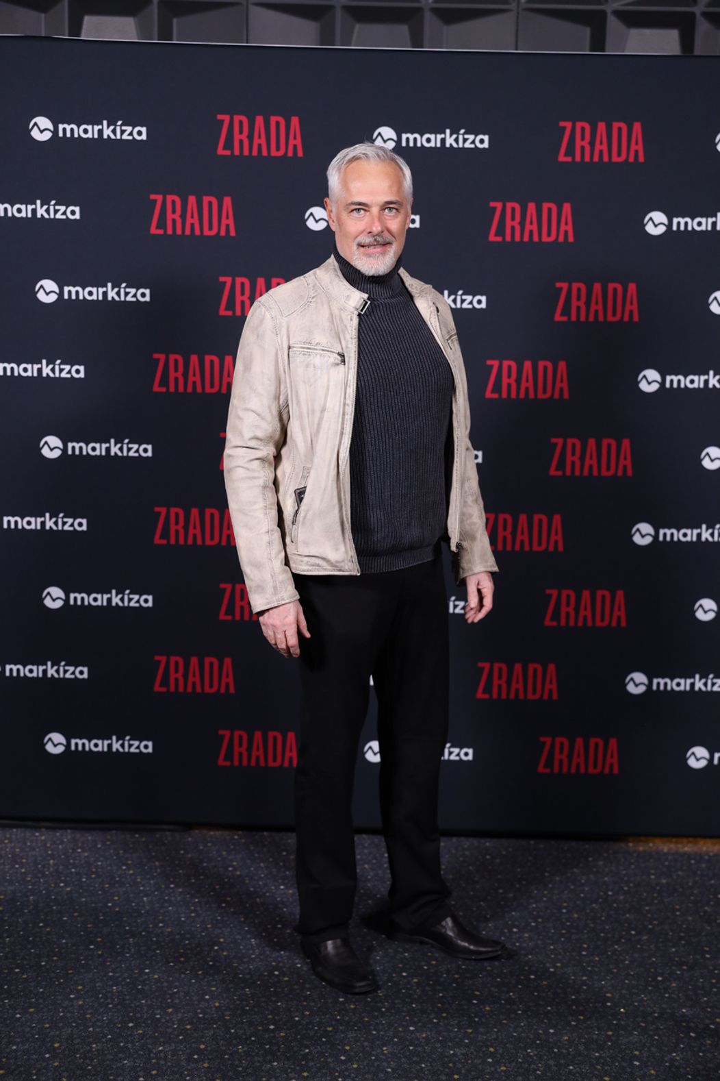 Premiéra seriálu Zrada