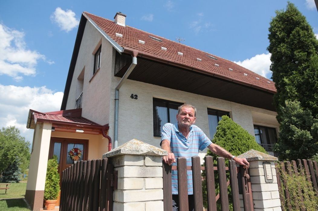 V dome pána Kováčika býva starosta Frlajz