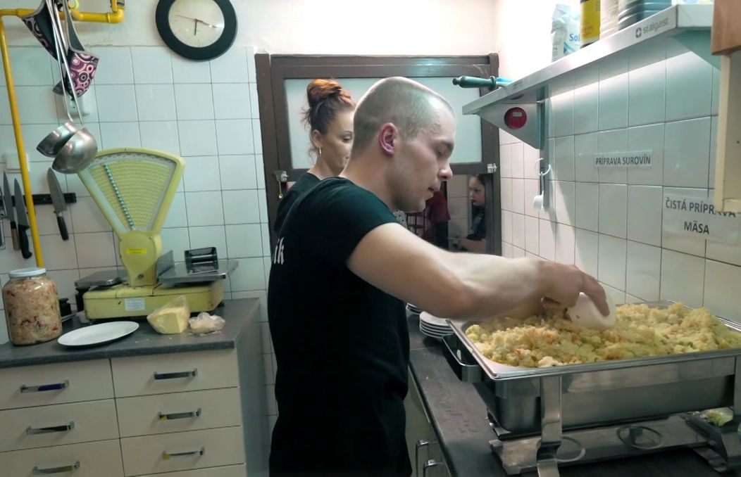 Na nože 3 - Martinova misia v penzióne Jánošík