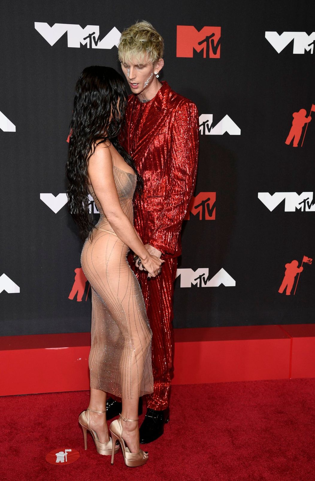 Megan Fox a Machine Gun Kelly na MTV VMAs 2021