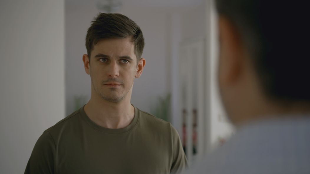 Edo vyrušil Petra s Beátou