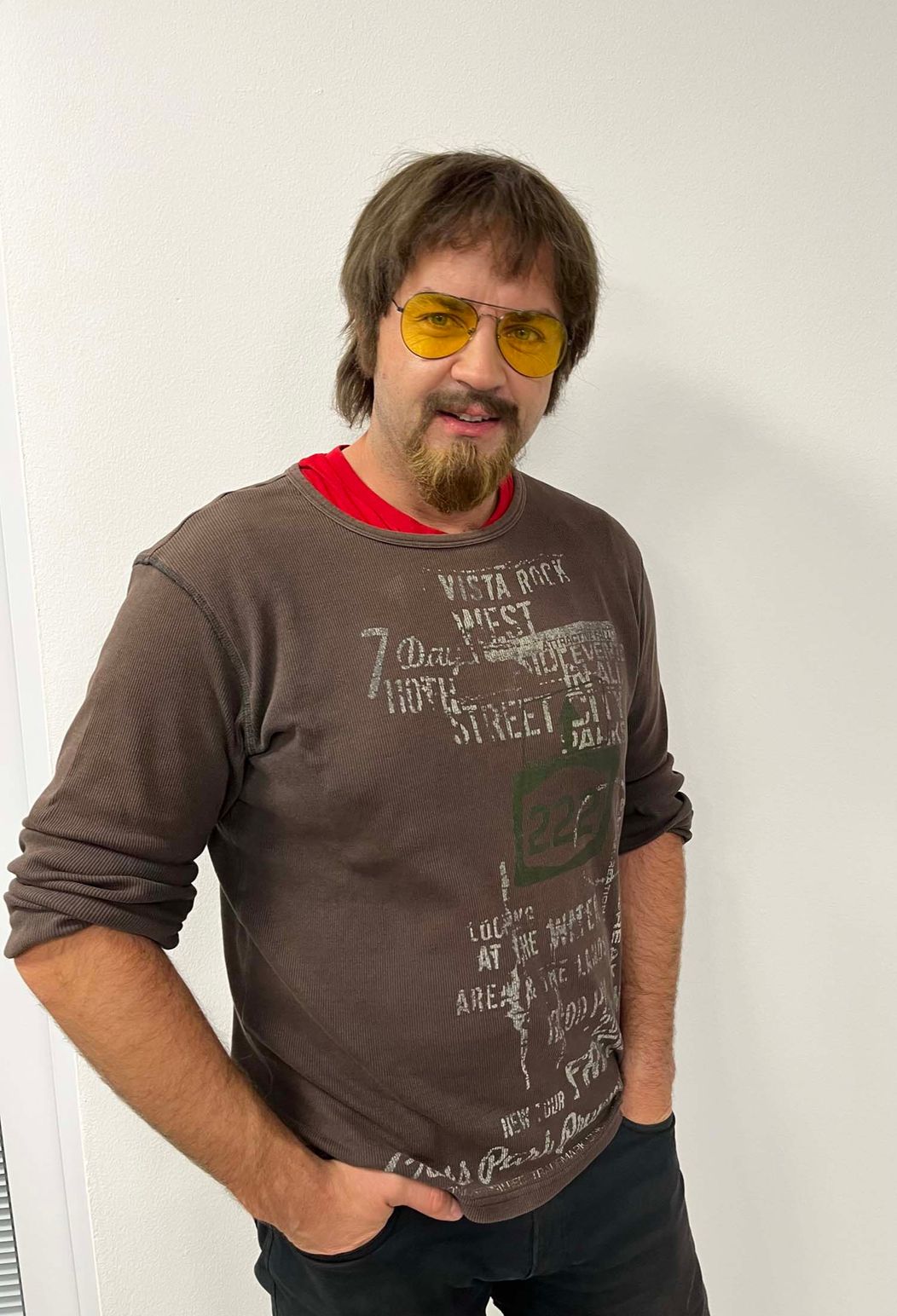 Peter Gažík ako Utajený šéf v Teleráne