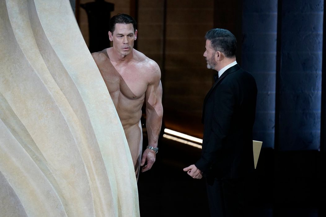 John Cena (takmer) nahý na Oscaroch