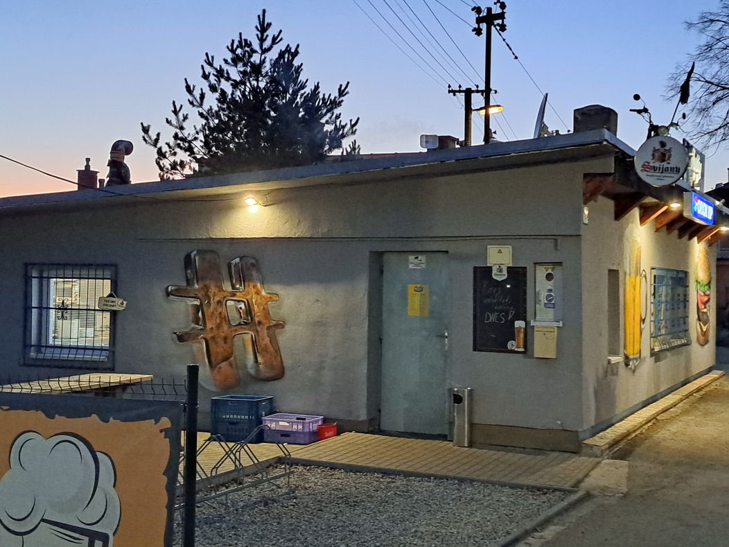 Na nože - Hashtag pub v Ľubici