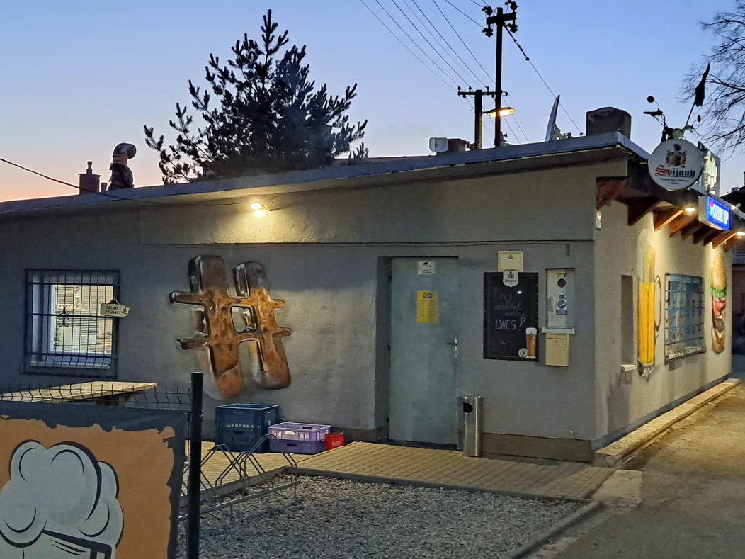Na nože - Hashtag pub v Ľubici