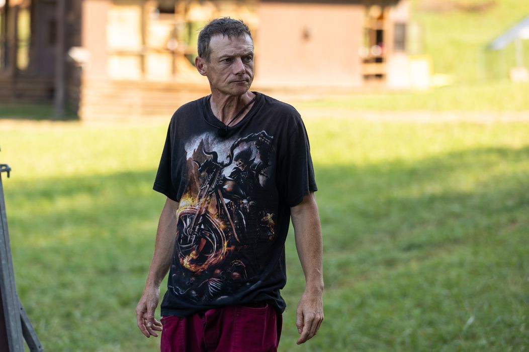 Na statok prišli nový obyvatelia, Roman zacítil rezne ...