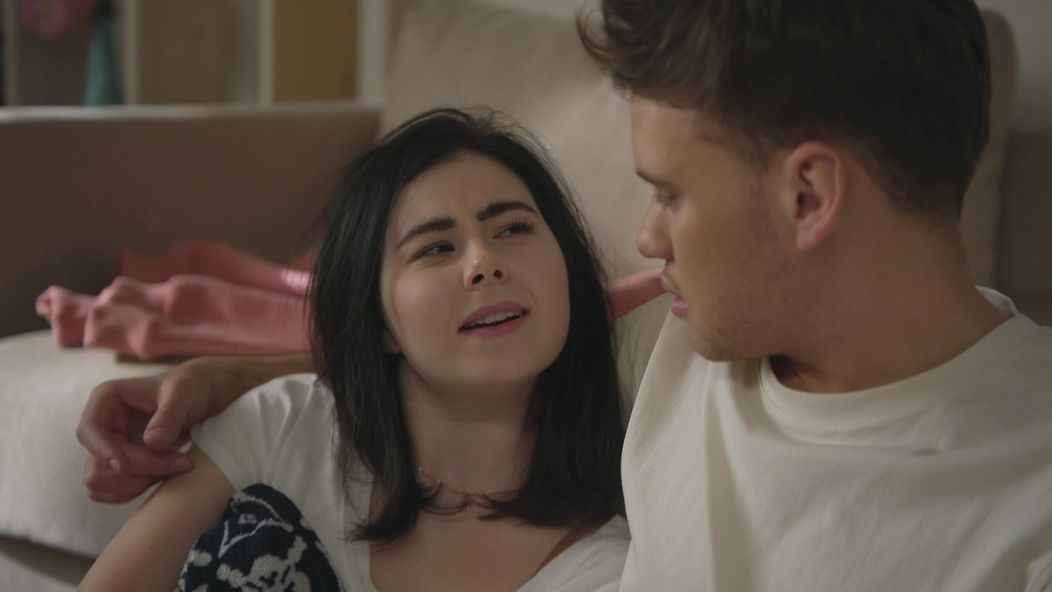 Lenka strávila so svojím učiteľom noc