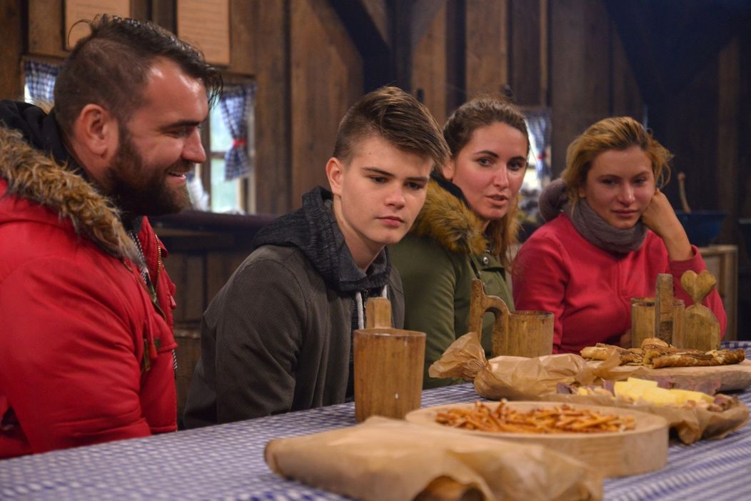 Petru prišla navštíviť sestra