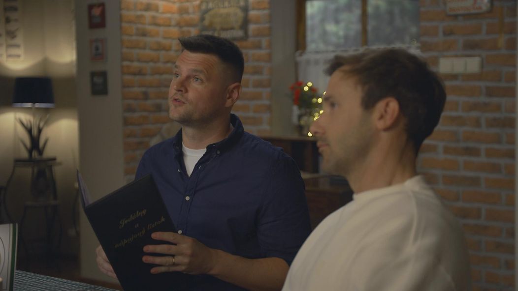 Moderátor Vlado Varecha v seriáli Mama na prenájom