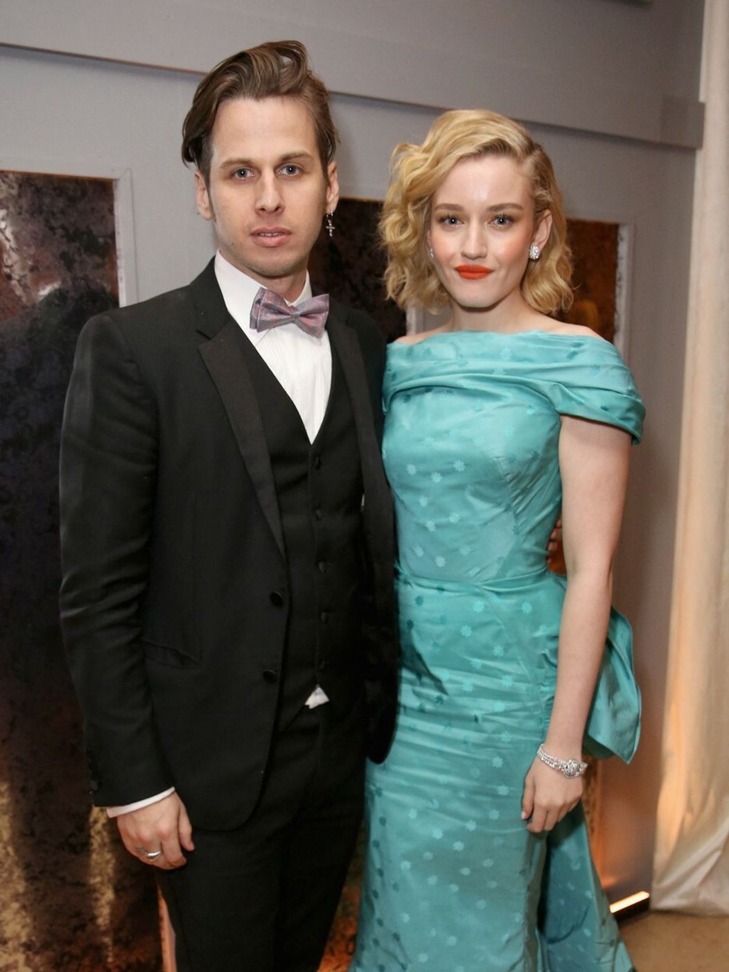 Julia Garner s manželom Markom Fosterom