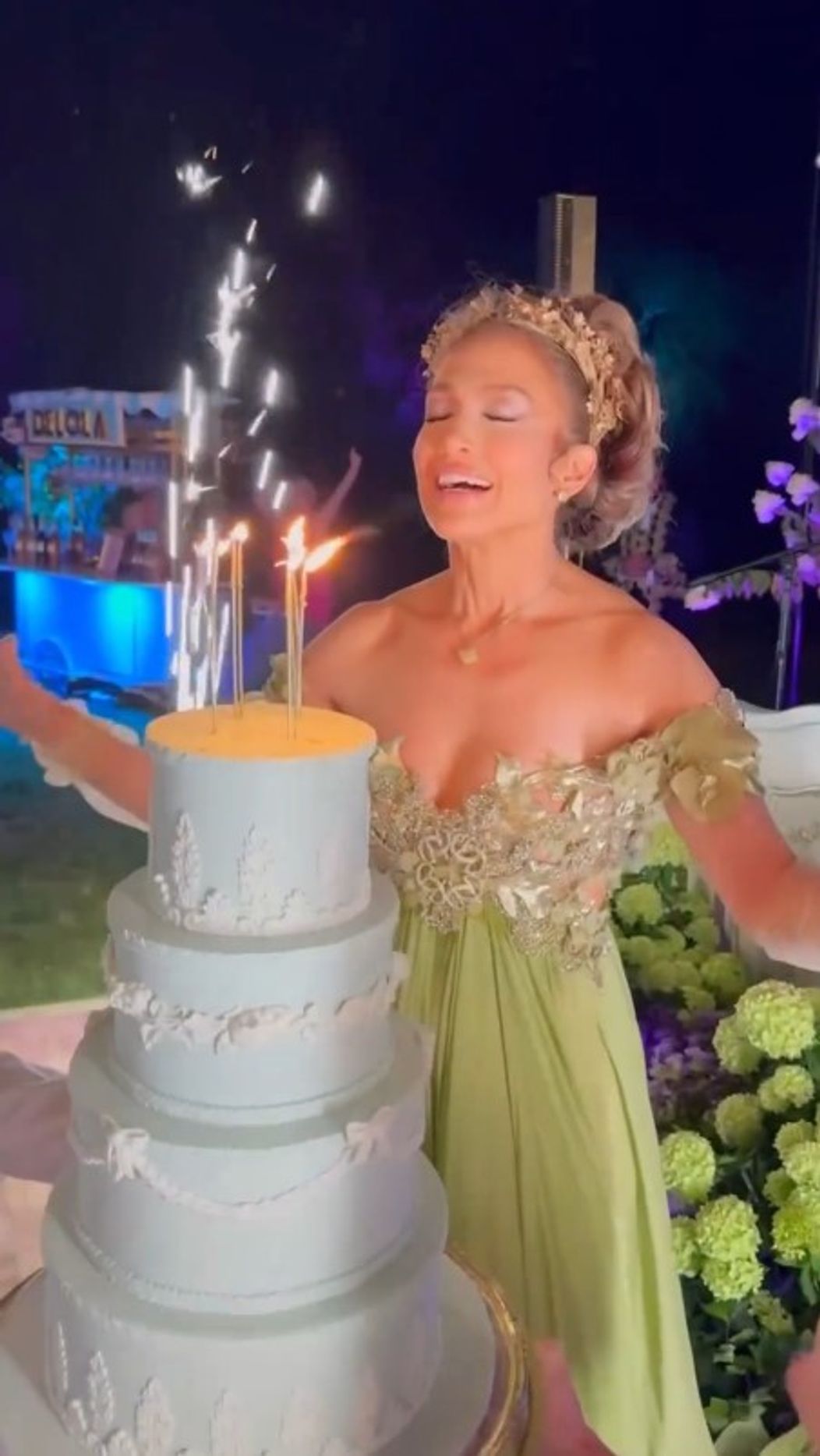 Jennifer Lopez oslávila 55. narodeniny na motív slávneho seriálu.