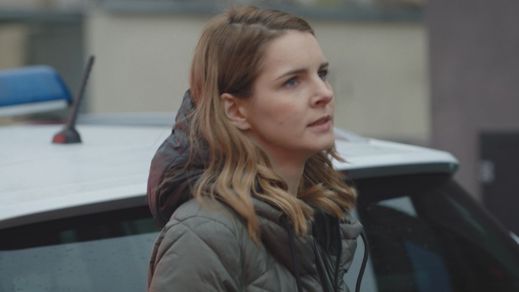 Polícia začne vyšetrovať Andrejovu vraždu. Podozrivou je aj Laura.