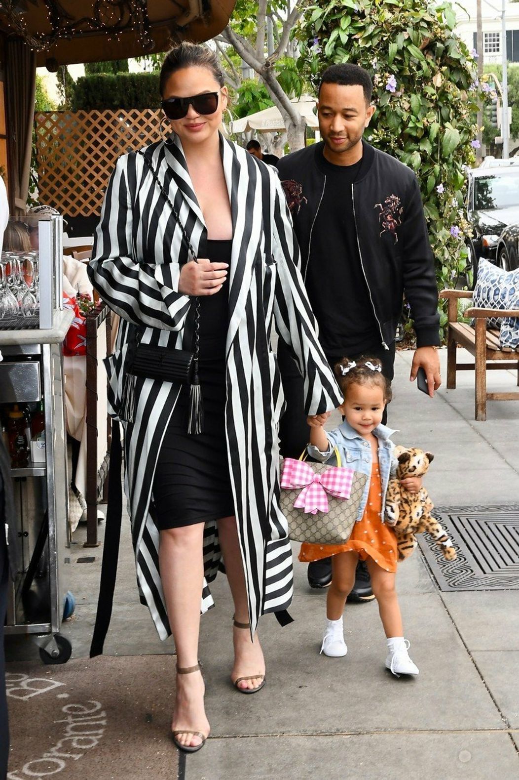 Chrissy Teigen  s rodinou. 