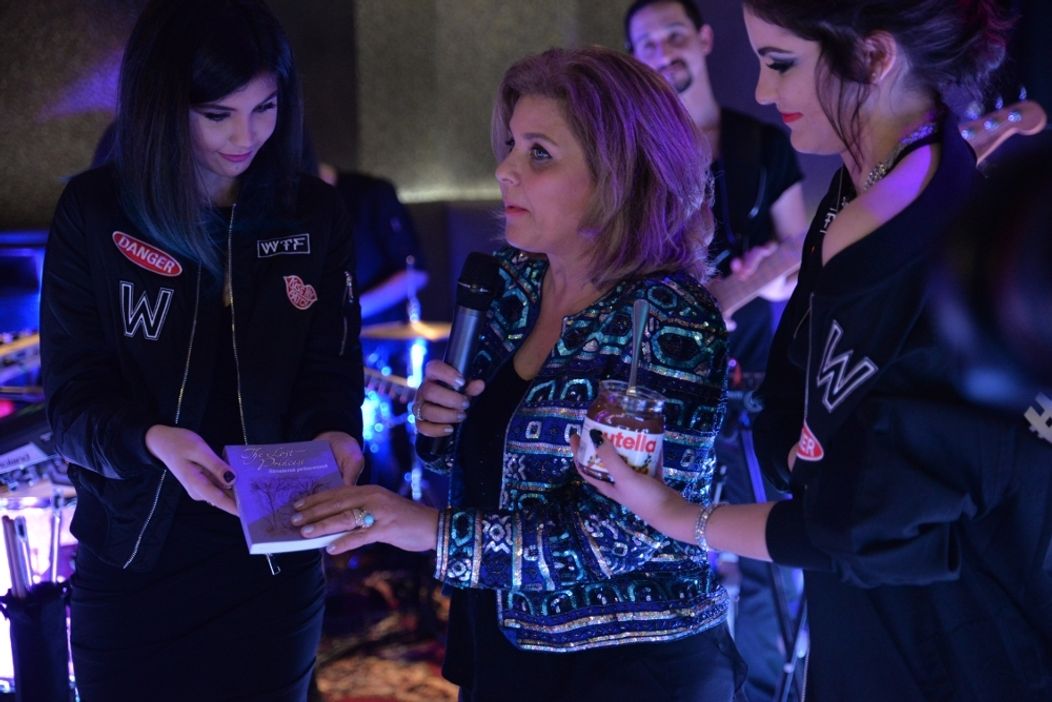 Sestry Buckingham, krst