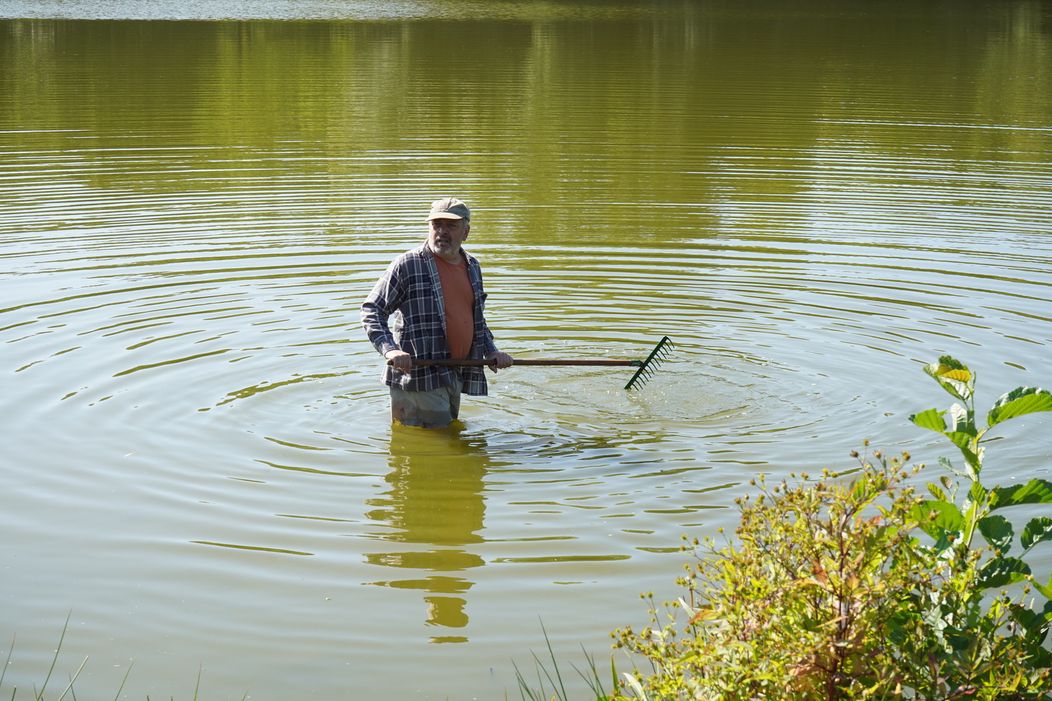 Namočiť sa musel aj Matej Landl