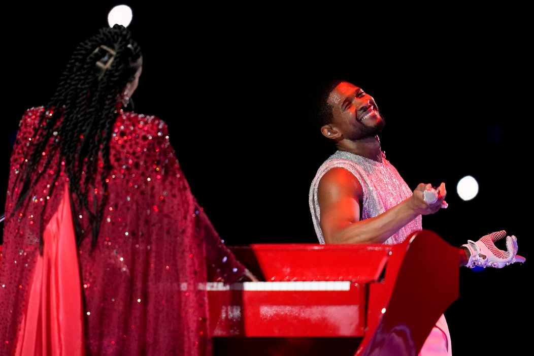 Usher ovládol Halftime Show