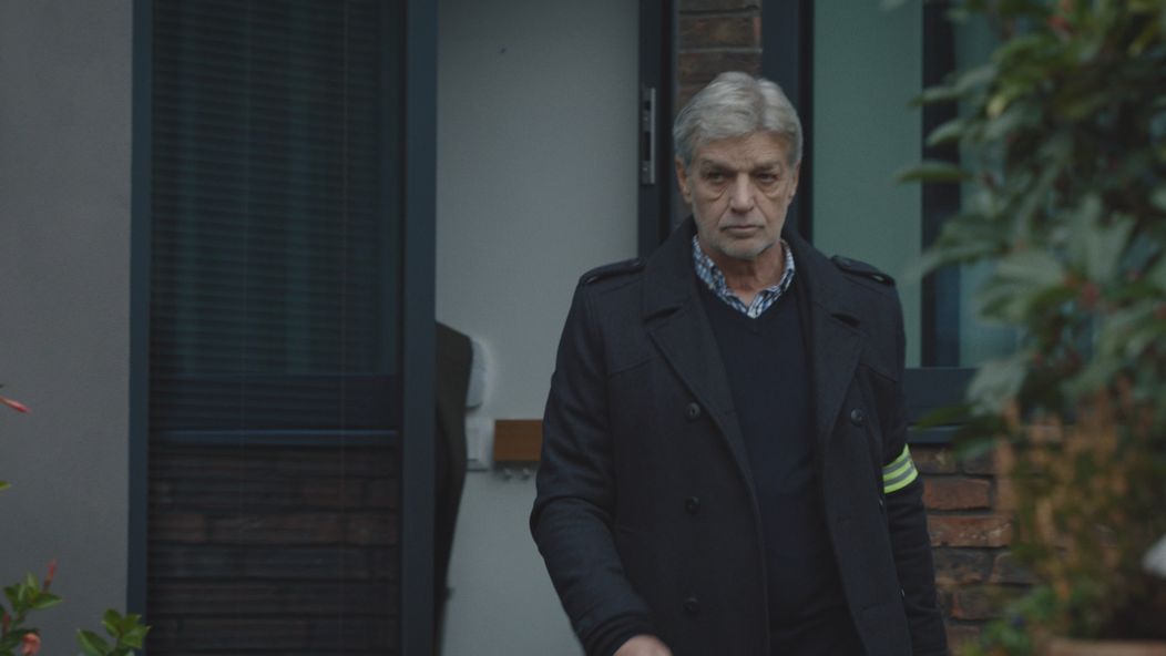 Polícia začne vyšetrovať Andrejovu vraždu. Podozrivou je aj Laura.