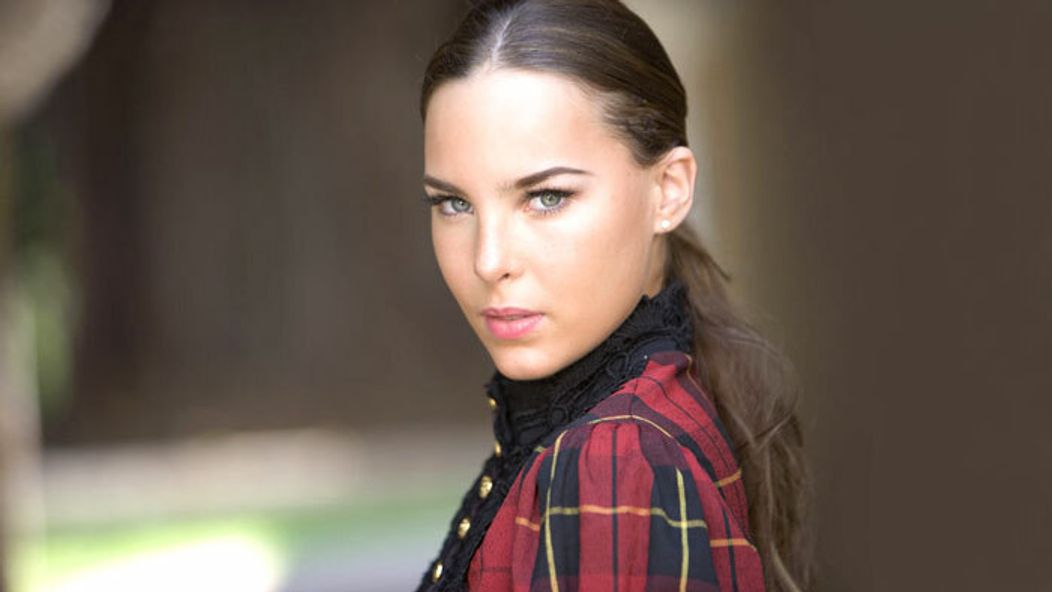 Belinda ako Valentina v Rebeloch na strednej