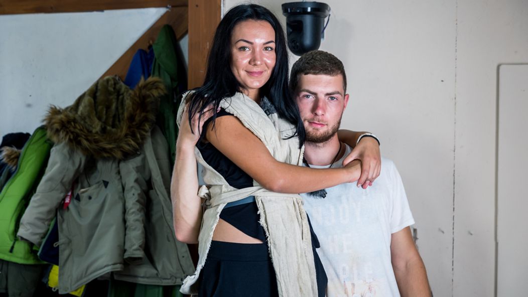 Tréner Nových Zámkov Miroslav Mosnár v dueli na ľade Slovana Bratislava.