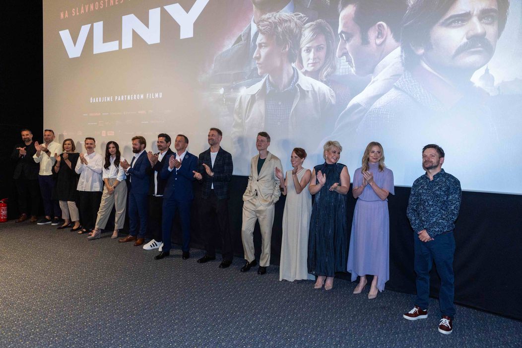 Slávnostná premiéra filmu Vlny