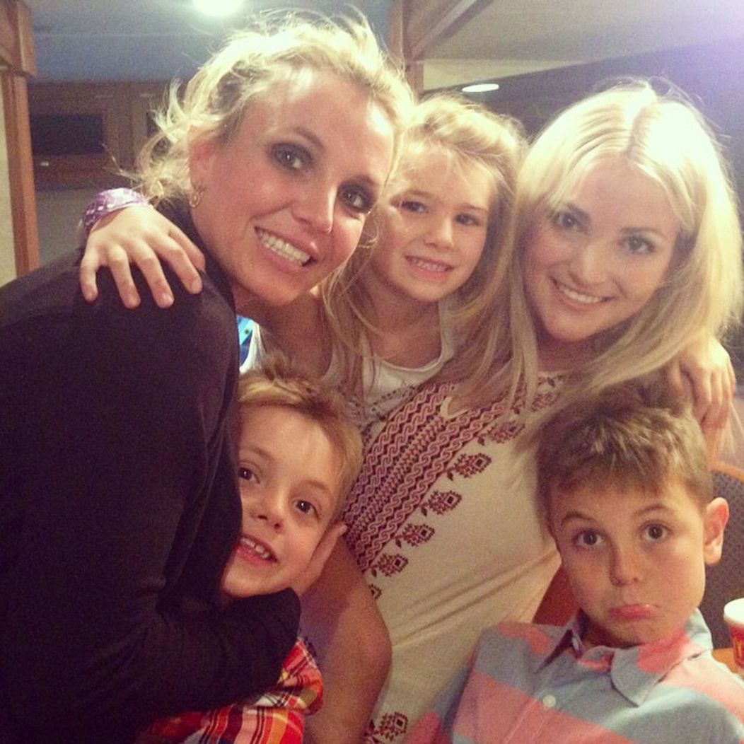 Britney Spears s deťmi a mladšia sestra Jamie Lynn Spears.