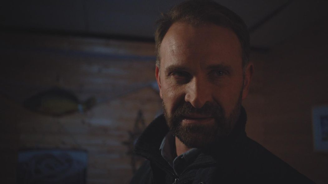 Andrej zistí, že v hausbóte nie je sám.