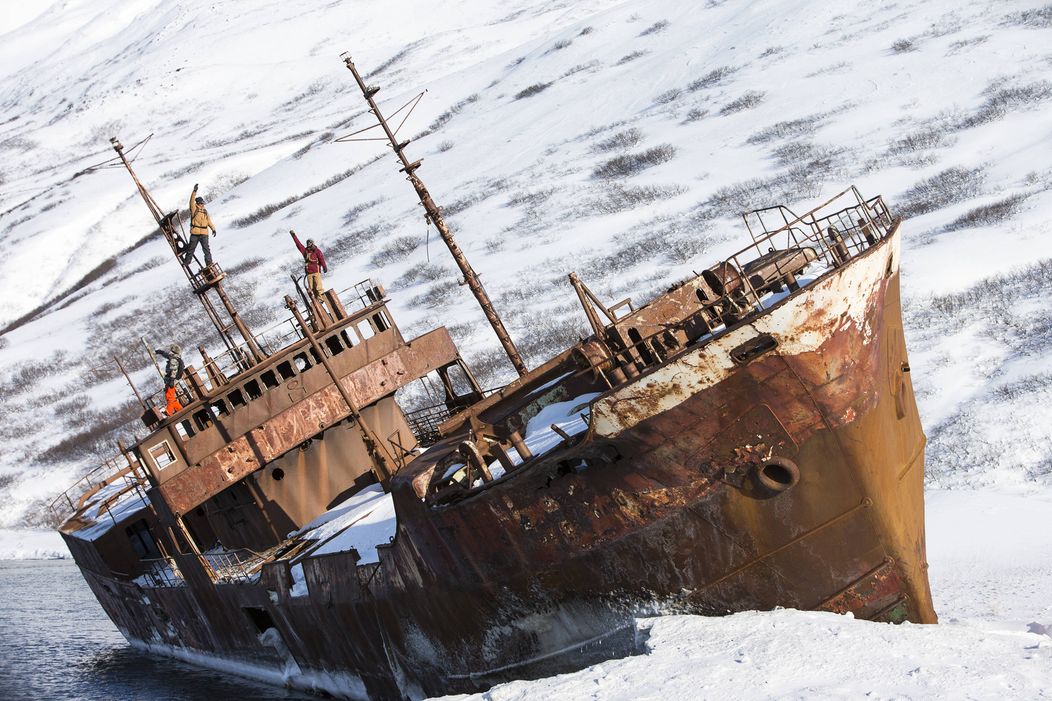 The Fourth Phase: Na hrane