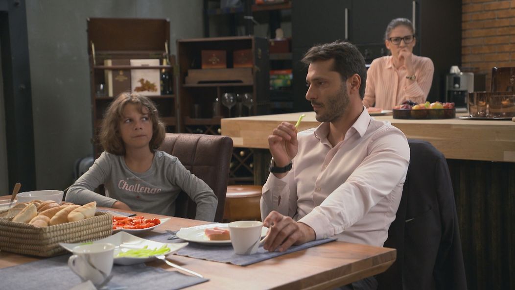 Alex si je svojím plánom istý.