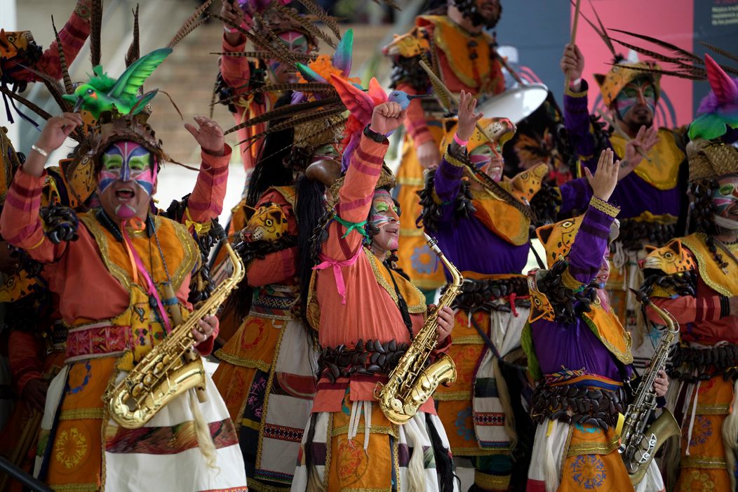 Princ Harry a Meghan prišli do Kolumbie na turné