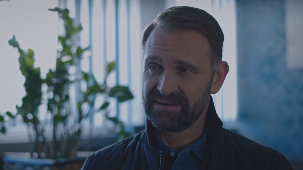 Andrej si vyhliadol ďalšiu obeť.