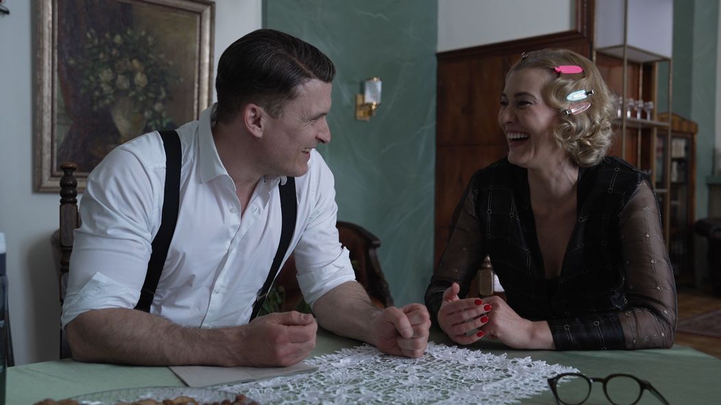 Ján Koleník a Jana Majeská v „making of“ epizóde Dunaj, k vašim službám: Príbeh, ktorý ožil