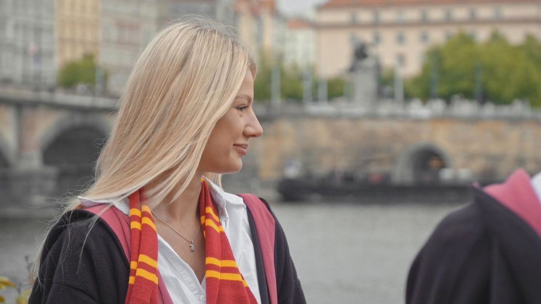 Kristian požiadal priateľku Sajku o ruku.