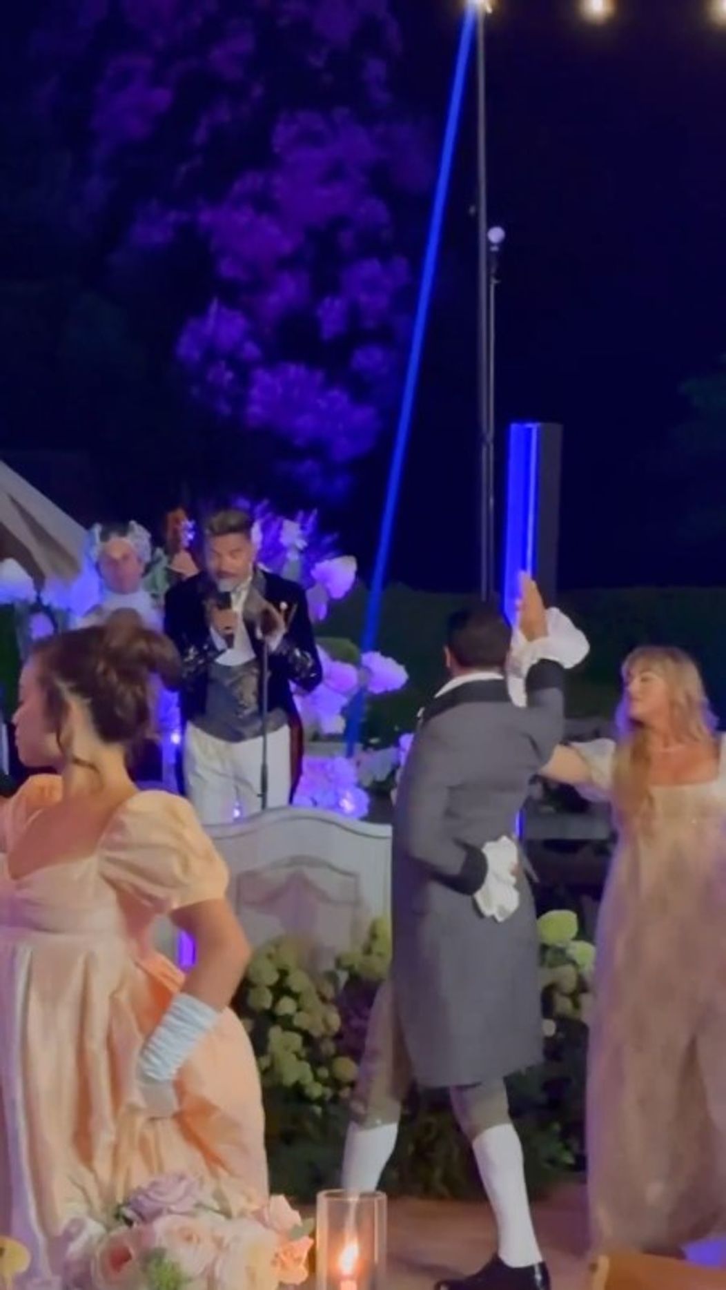 Jennifer Lopez oslávila 55. narodeniny na motív slávneho seriálu.