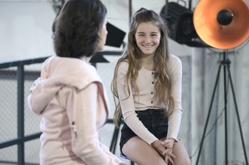 S výrazom na pódiu jej pomáhala mentorka a herečka Ivana Kuxová.