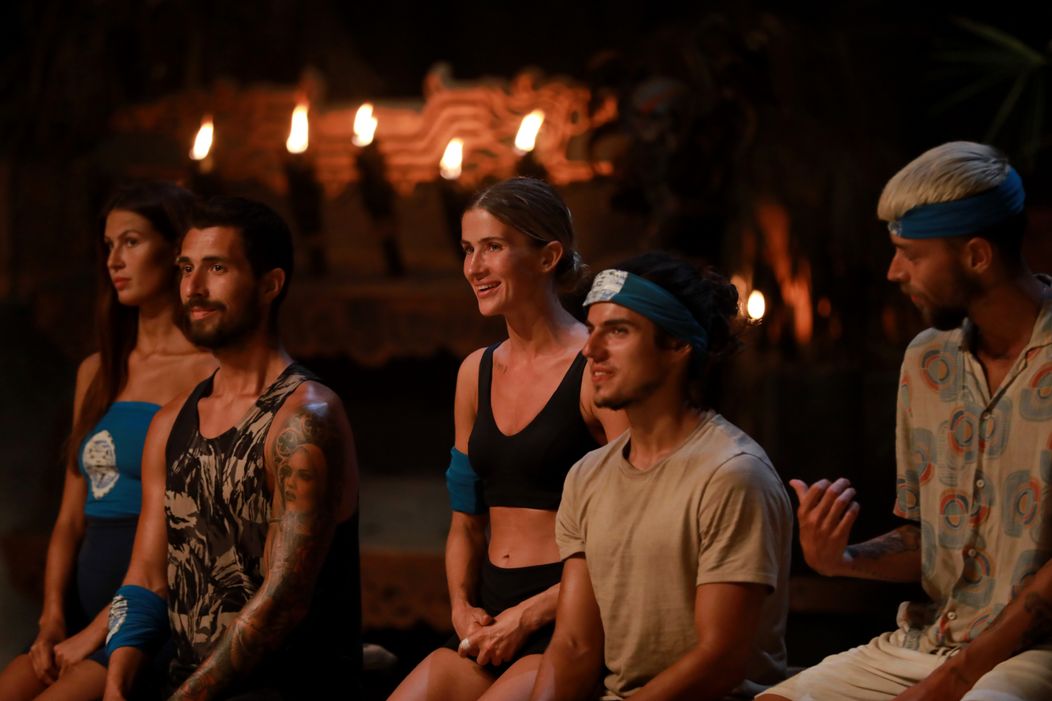 Survivor po desiatej kmeňovej rade a dueli s Andreou opustila Pavlína.