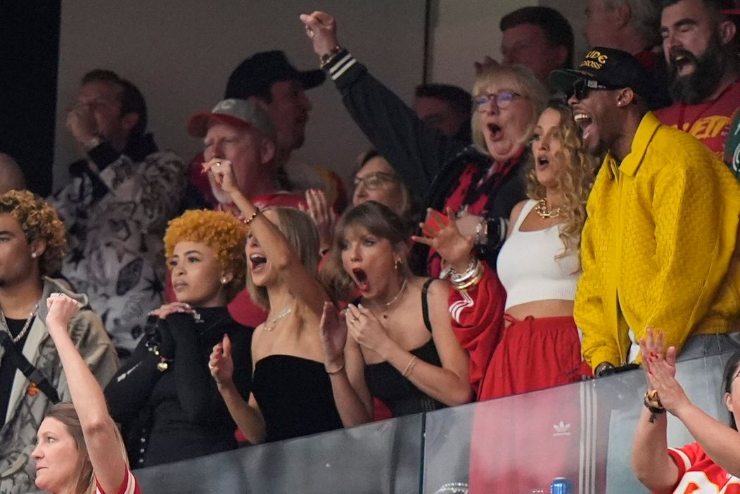 Taylor Swift s Blake Lively na Super Bowl