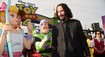 Keanu Reeves po desaťročiach ukázal priateľku. Všetkých odrovnal