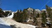FOTO: Pri chate Plesnivec spadla lavína, zasypala chodník na Zelené pleso